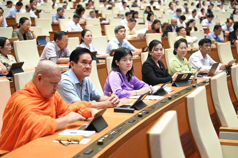 Quốc hội thảo luận về sửa đổi, bổ sung một số điều của Luật Xử lý vi phạm hành chính